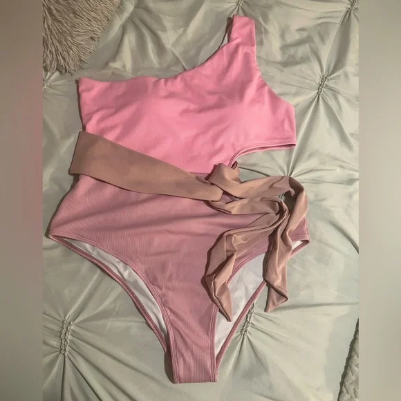 🎉 HP 🎉 SOAKING UP THE SUN PINK ONE PIECE SWIMSUIT - Picture 7 of 10